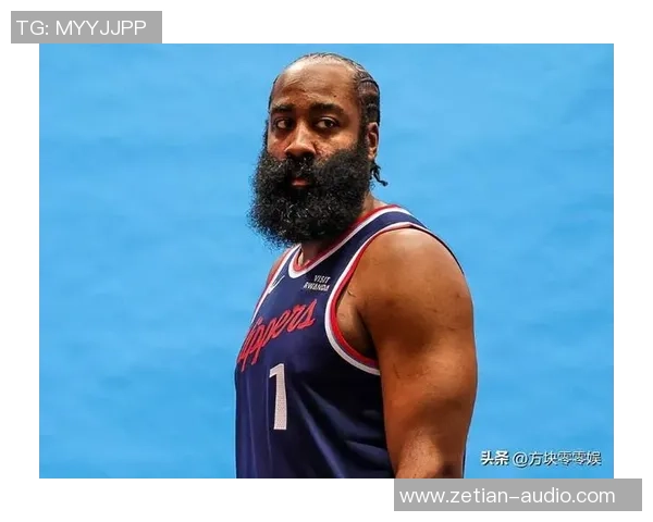 哈登谈寻求女友斯佩茨细节：早上8点打5个电话 她说我不会撩妹